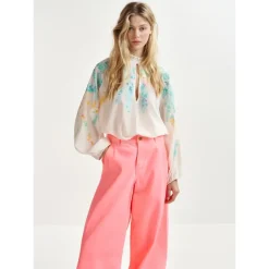 Sale Bluse med blomsterbroderi Dame Bluser & Skjorter