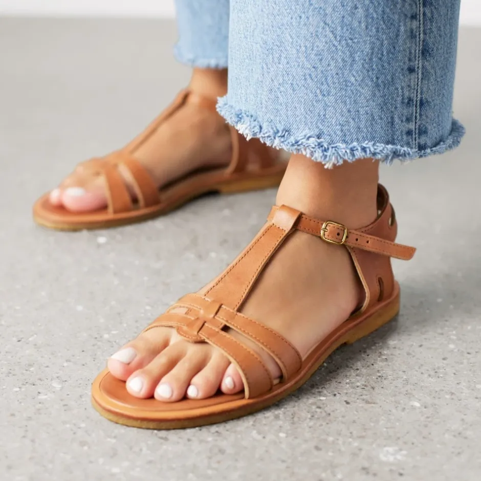 Discount Feminin Lædersandal med Stropper og Ankelrem Dame Sandaler