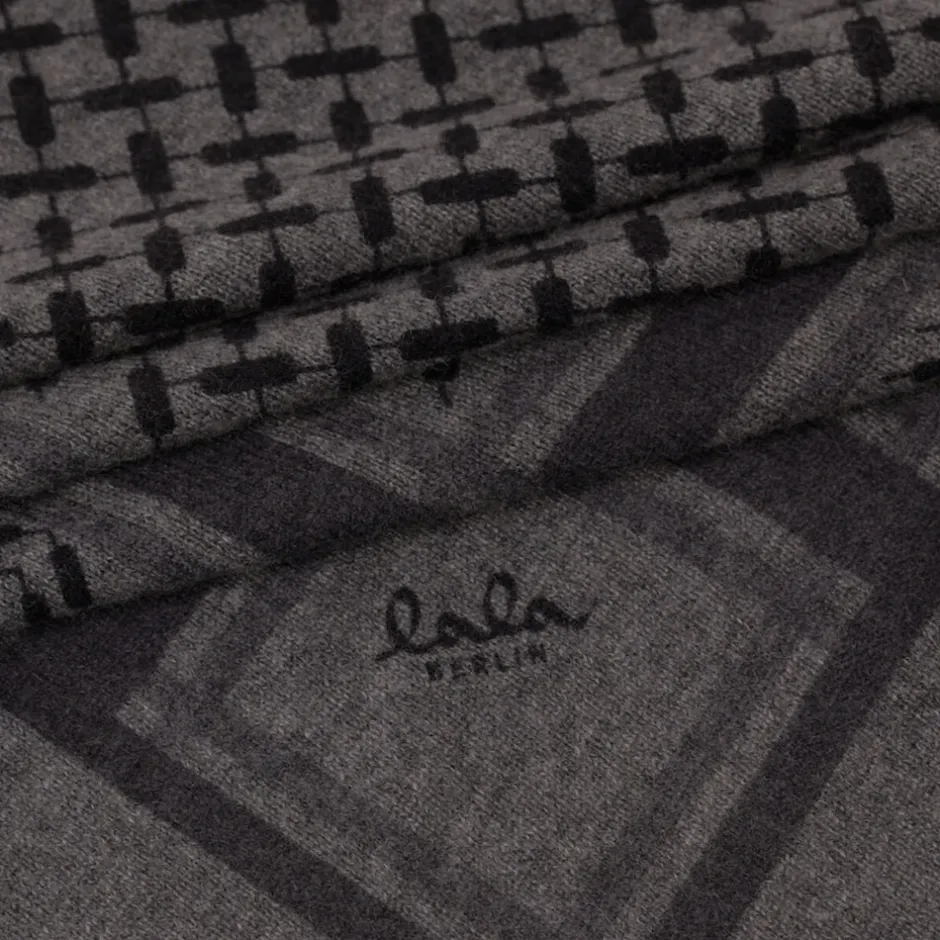 Clearance Triangle Trinity XS Scarf Halstørklæder Og Tørklæder